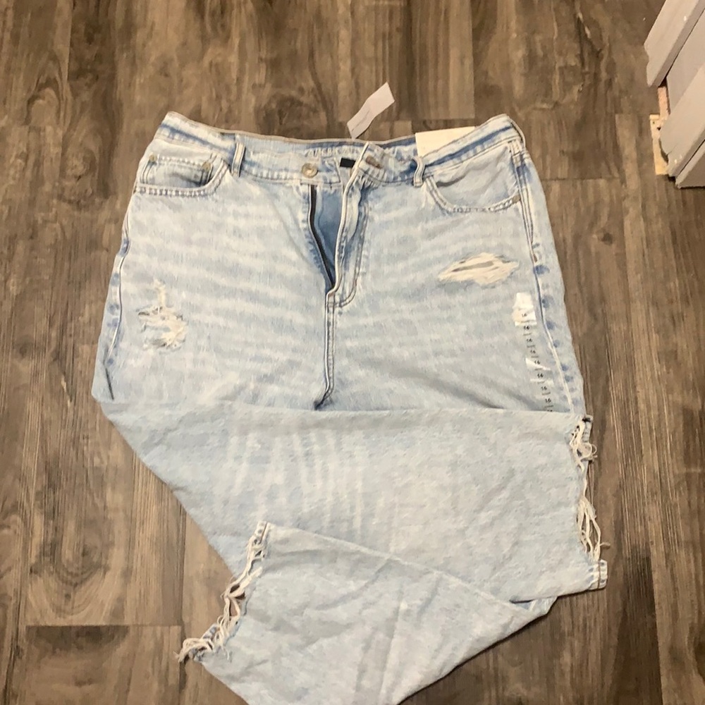Brand new American eagle mom jeans